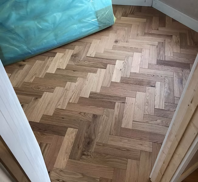 Floors 2 U