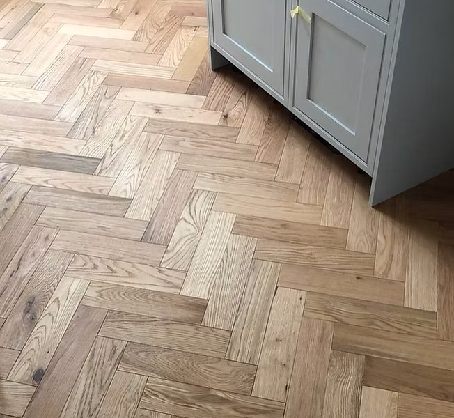 Floors 2 U