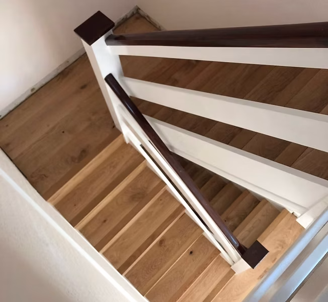 Floors 2 U